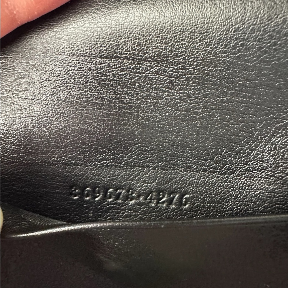 Gucci Black Leather key holder /Wallet with Silver Interlocking G - Picture 2 of 11